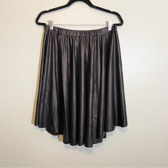 Marianne's Dresses & Skirts - Marianne's Women's Black Low-Rise Elastic Waistband Pleated Skater Midi Skirt L